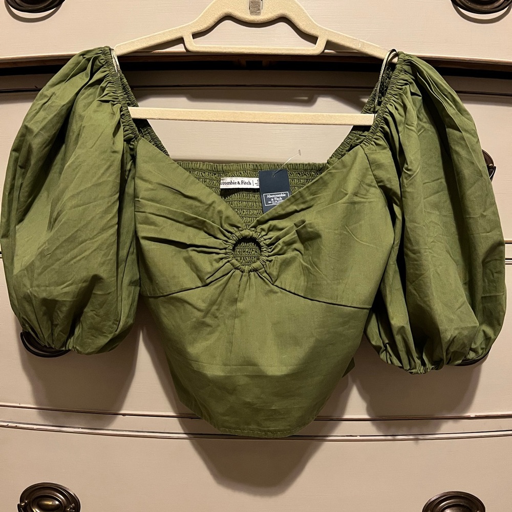 Abercrombie Puff Sleeve Keyhole Top